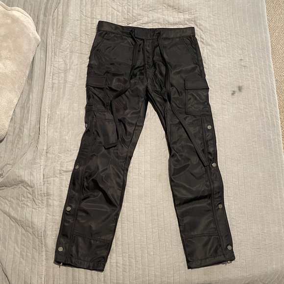 mnml snap zipper cargo pants
